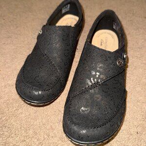 NEW Clarks Ashland loafers 7.5M